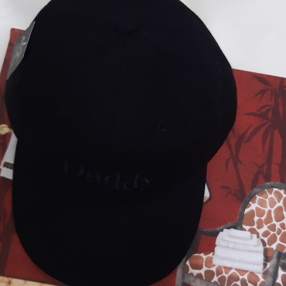 Nwt black daddy curved brim